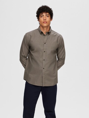 SELECTED HOMME Regular fit Overhemd in Bruin: voorkant