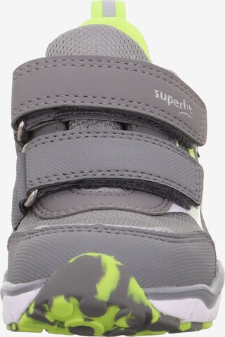 Sneaker de la SUPERFIT pe gri