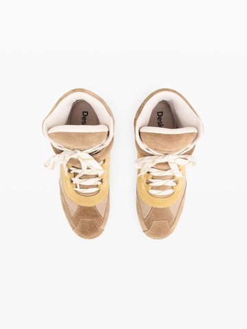 Sneaker înalt de la Desigual pe maro