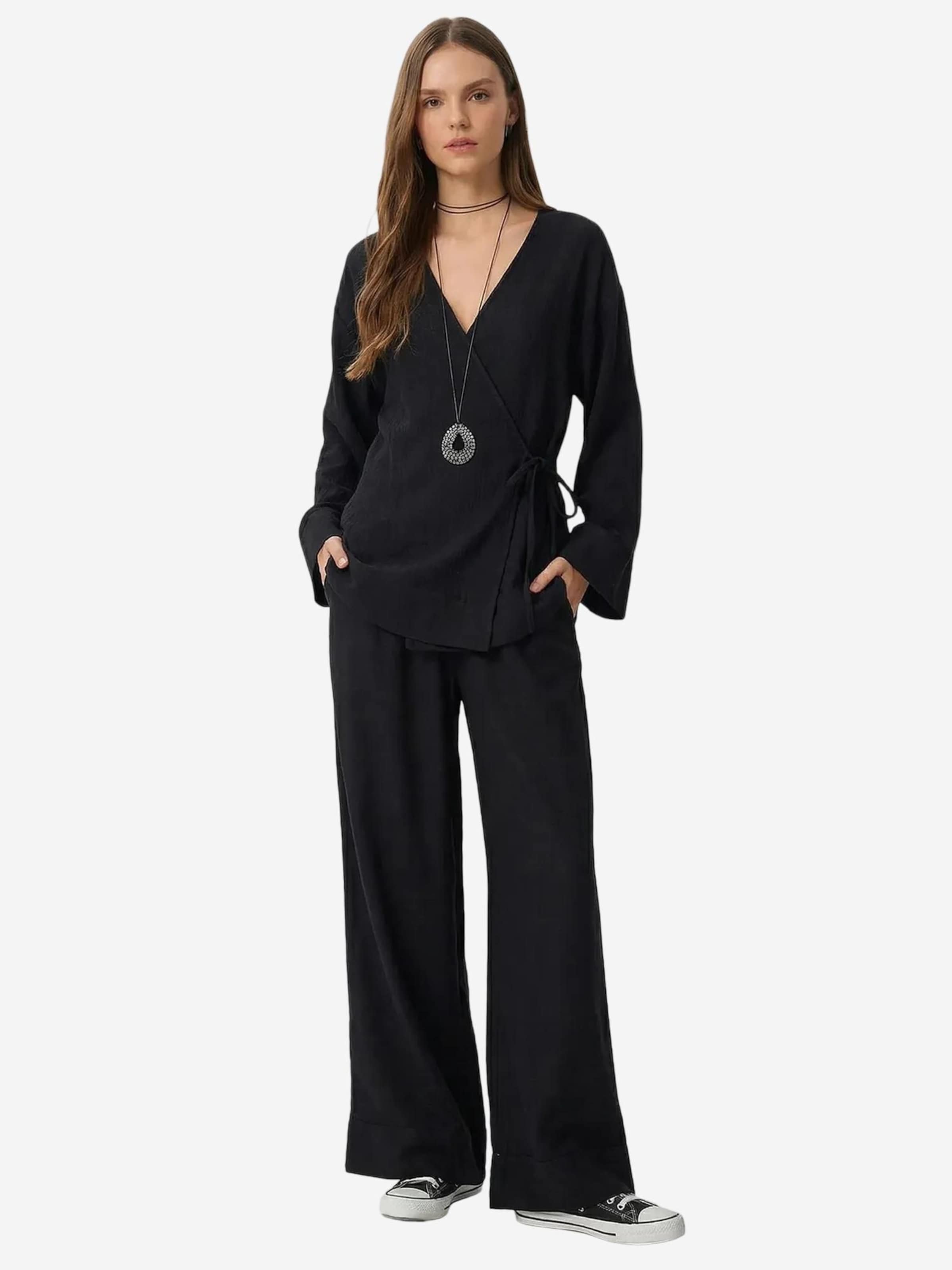 Pantalons de tailleur Happiness İstanbul en noir
