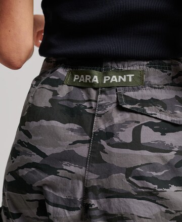 Wide Leg Pantalon cargo Superdry en vert