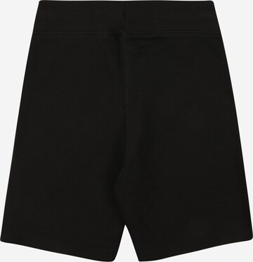 GAP Regular Shorts in Schwarz