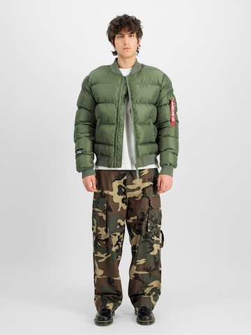 ALPHA INDUSTRIES Jacke 'MA-1' in Grün: Vorderseite