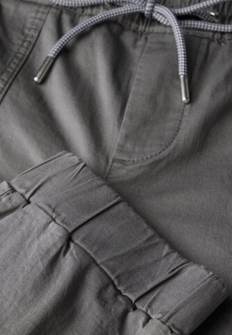 STREET ONE Slimfit Hose in Grau