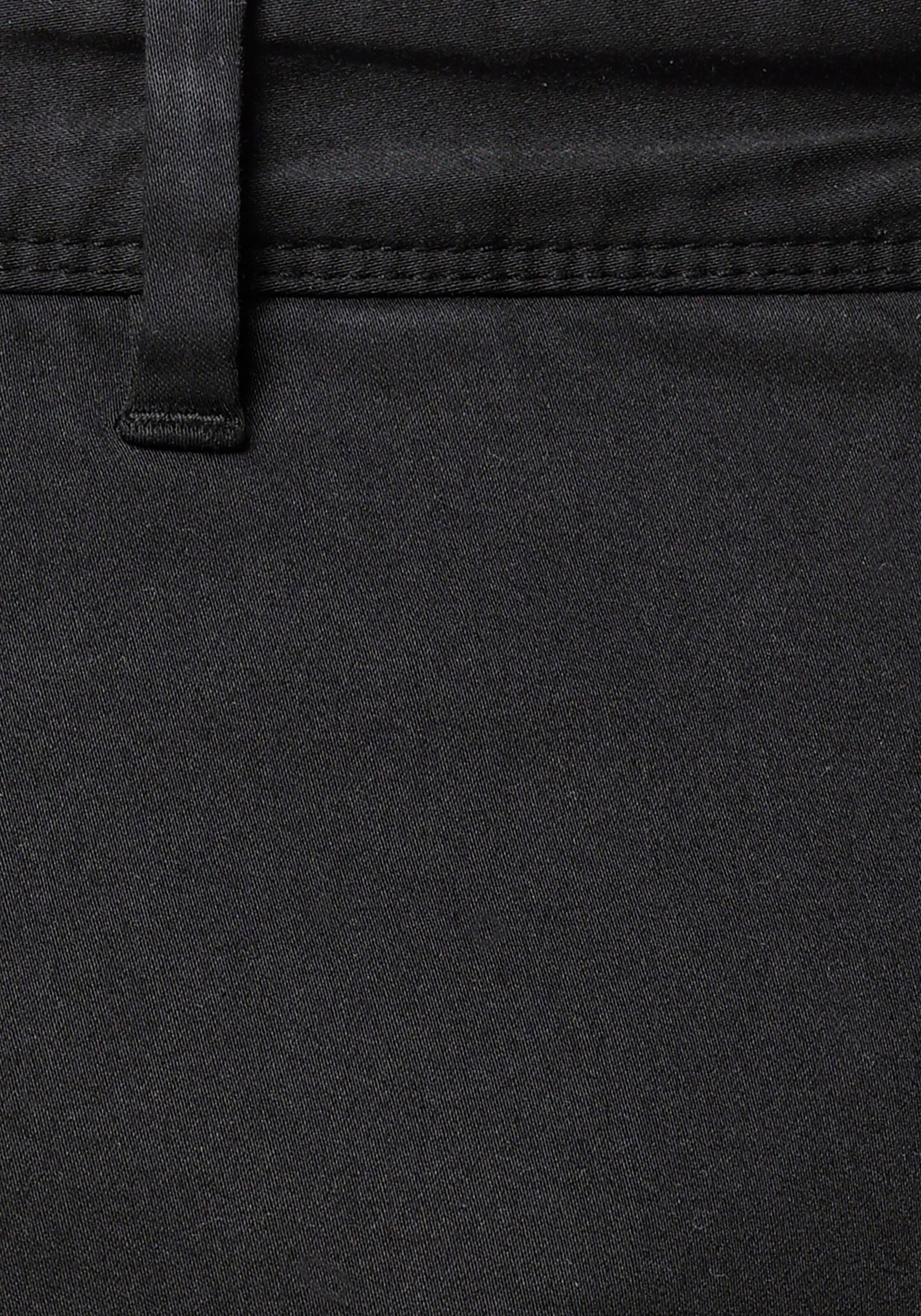 ROY ROBSON Slim fit Chino trousers in Black