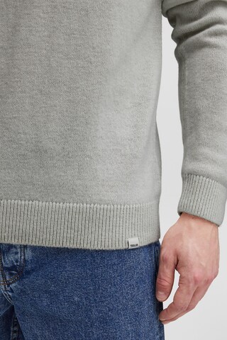 !Solid Pullover in Grau