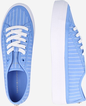 TOMMY HILFIGER Sneakers laag in Blauw