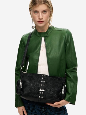 Desigual - Bolso de hombro 'MOONSTONE BANABA 26SAXP79' en negro: frente