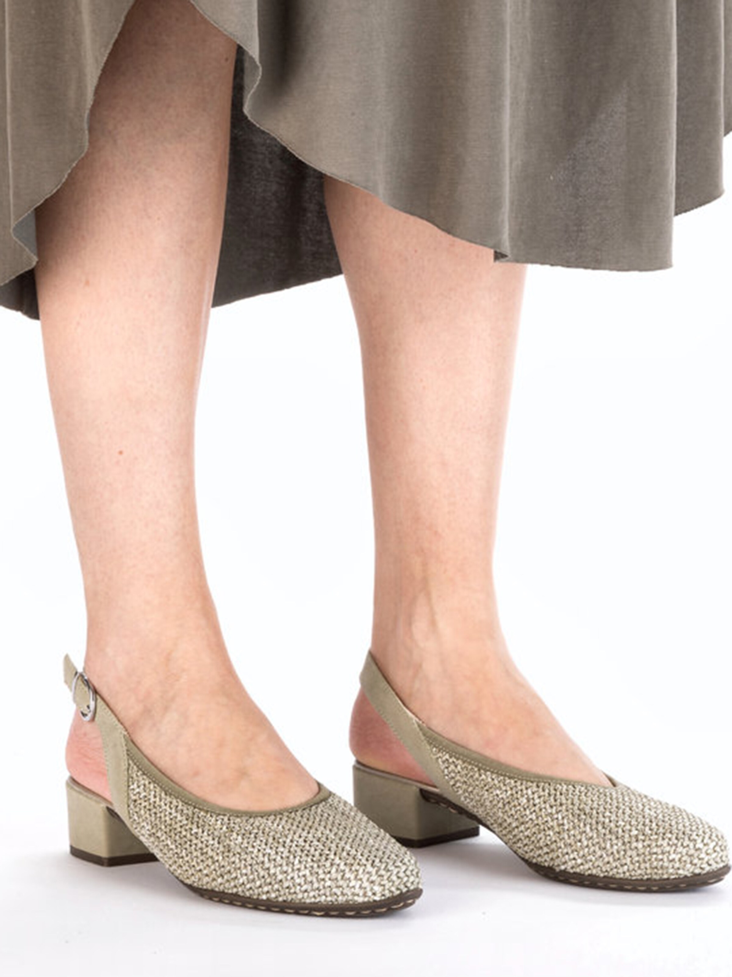 Décolleté sling di Rieker in verde