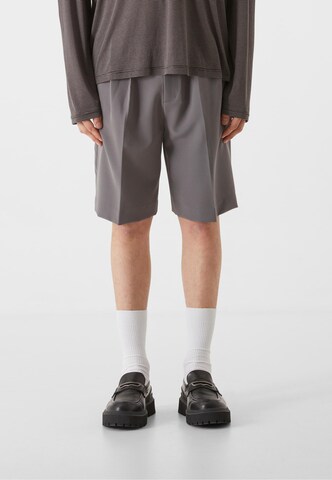 Loosefit Pantaloni con pieghe di Lost Youth in grigio: frontale