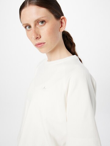 T-shirt 'Premium Essentials' ADIDAS ORIGINALS en blanc