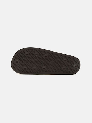 ADIDAS ORIGINALS Pantolette 'Adimule' in Weiß