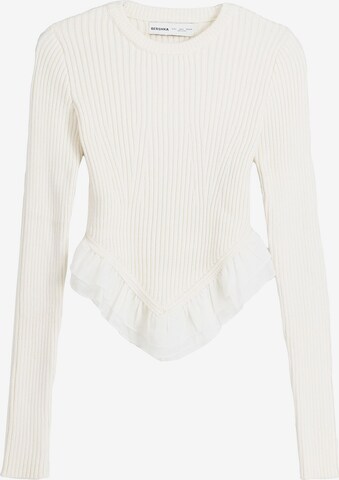 Bershka Sweater in Beige: front