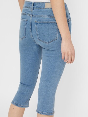 Slimfit Jeans 'Hot Seven' de la VERO MODA pe albastru