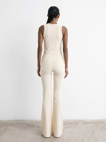 MyLibi Flared Leggings 'Leggings campana blancos – Flare Cream' in Beige