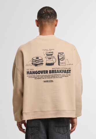 Another Cotton Lab Sweatshirt 'Hangover Breakfast' in Brown: front