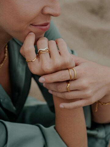 Akitsune Ring 'Felicity Ring Gold' in Gold
