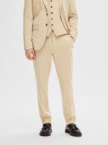SELECTED HOMME Slim fit Pleated Pants in Beige: front