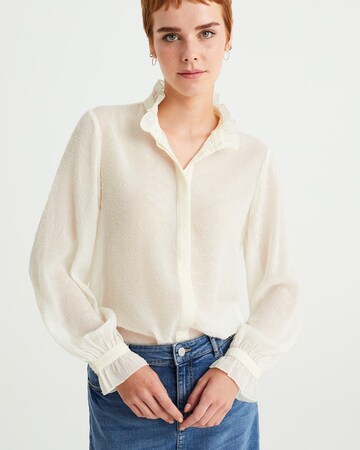 WE Fashion Blouse in Beige: voorkant