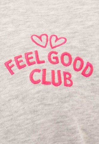 Zwillingsherz Sweatshirt 'FEEL GOOD CLUB' in Grijs