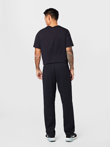 Regular Pantaloni de la Nike Sportswear pe negru