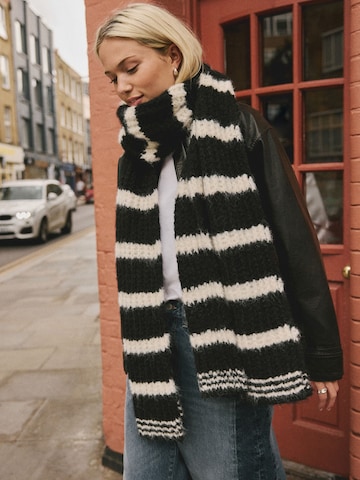 Next Šál - Čierna