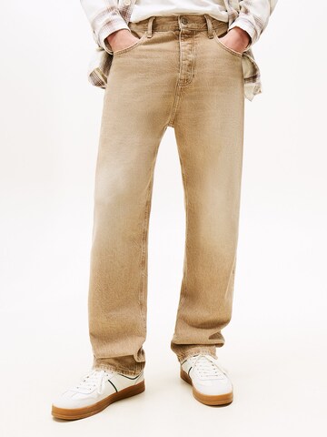 Regular Jean 'Otis' Tommy Jeans en marron : devant
