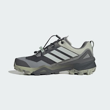 Chaussure basse 'Skychaser' ADIDAS TERREX en gris