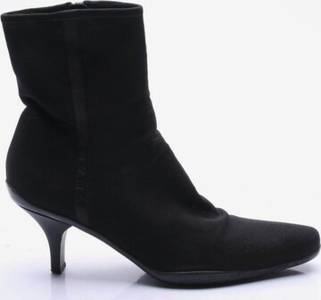 PRADA Dress Boots in 38 in Black: front