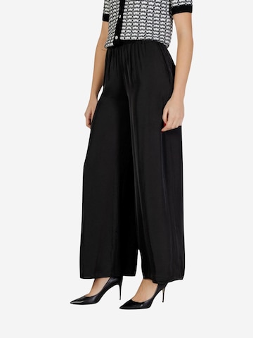 Wide leg Pantaloni '261-PWENDA' di Morgan De Toi in nero