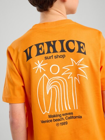 America Today T-Shirt in Orange