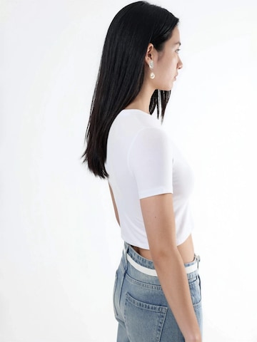 Busem - Camisa em branco
