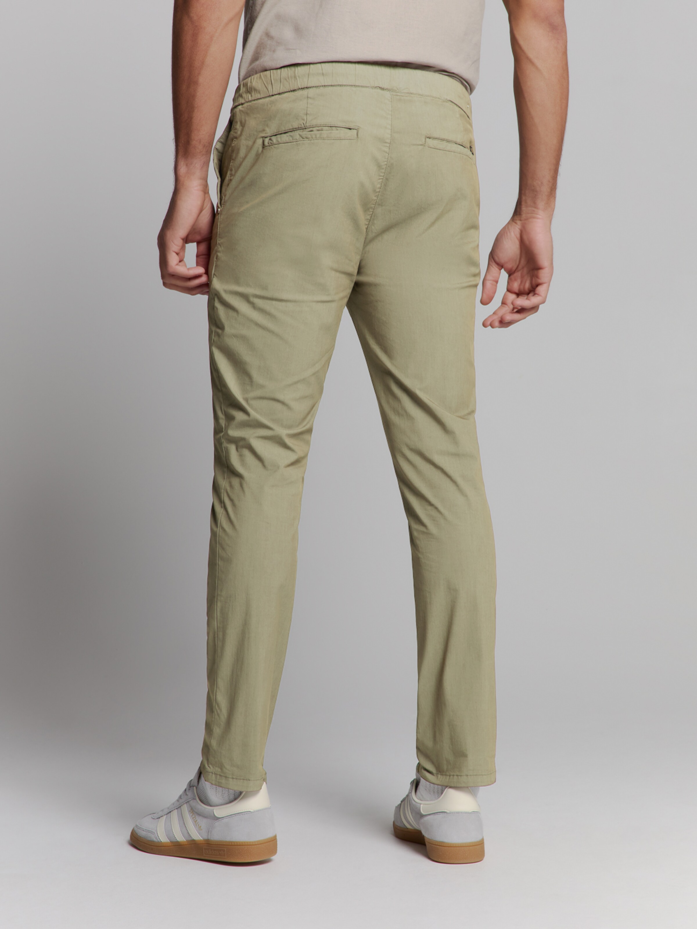 No Excess Regular Pants in Green