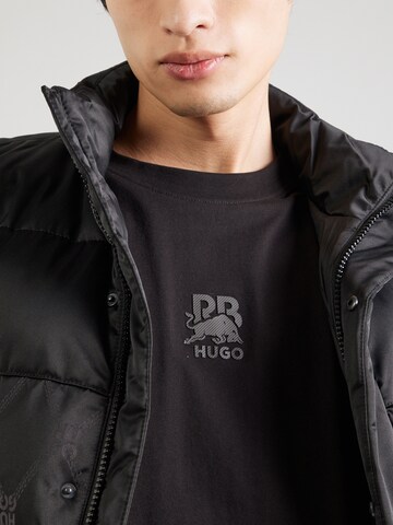 HUGO T-shirt 'Deckies' i svart