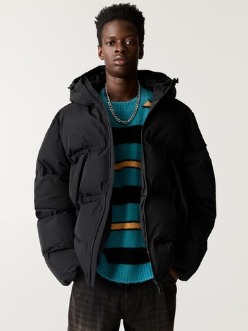 Veste d’hiver Pull&Bear en noir : devant