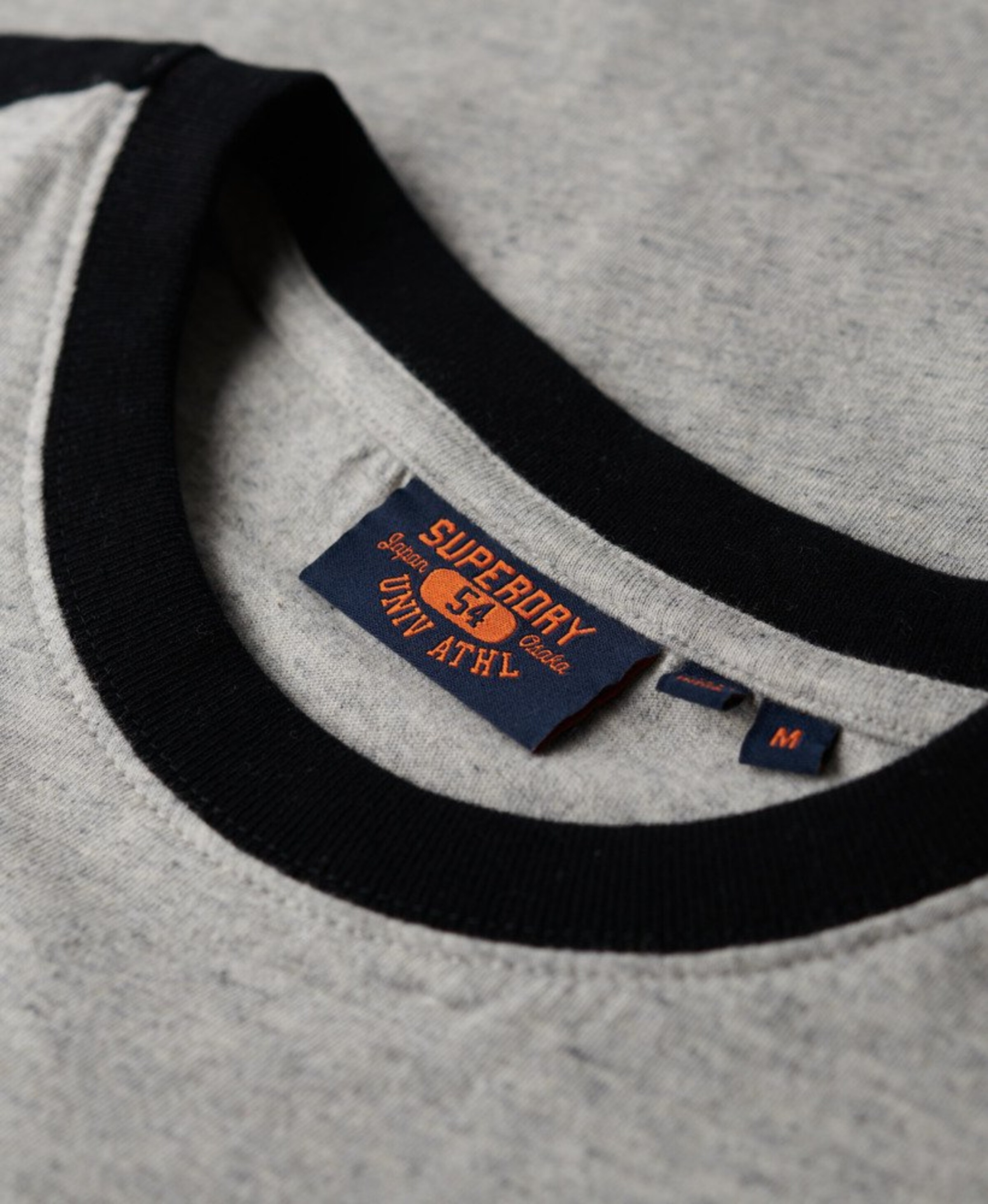 T-Shirt Superdry en gris