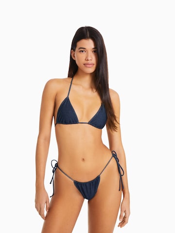 Bershka Triangel Bikinitop in Blauw: voorkant