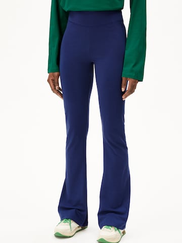 Regular Leggings ARMEDANGELS en bleu : devant