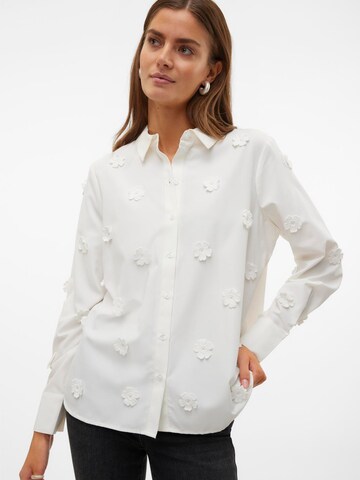 VERO MODA Blouse 'VMTika' in White: front
