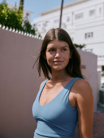 Top di self. in blu