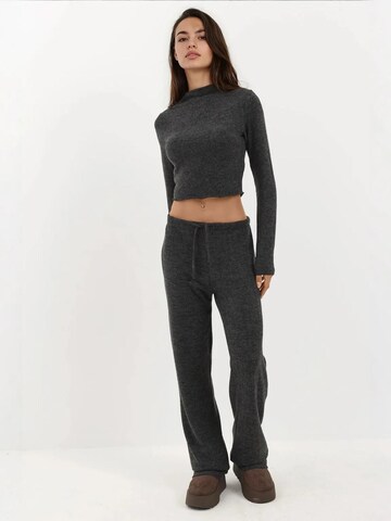Hiccup Pullover in Grau