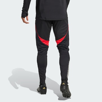 Coupe slim Pantalon de sport 'Benfica Lissabon Tiro 25 Competition' ADIDAS PERFORMANCE en noir