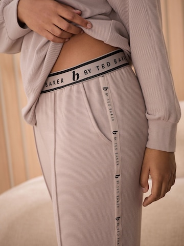 B by Ted Baker Дънки Tapered Leg Панталон с ръб в бежово