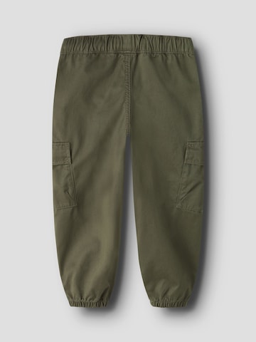 NAME IT - Tapered Pantalón en verde