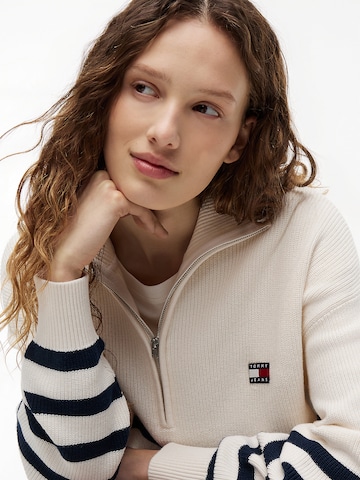 Tommy Jeans Sweater in White