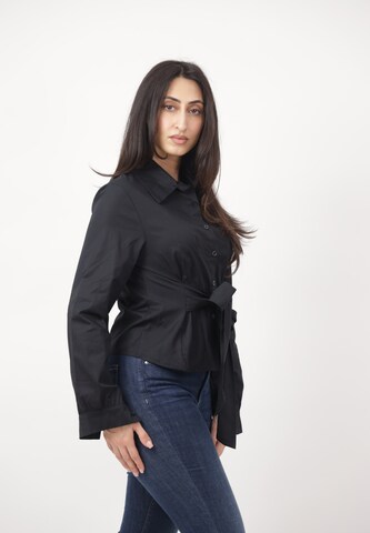 Elara Bluse in Schwarz