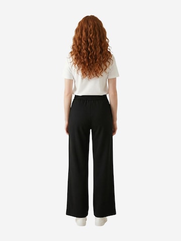 regular Pantaloni sportivi 'XW002840 AF21298' di ARMANI EXCHANGE in nero