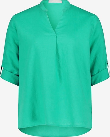 Betty & Co Blouse in Green: front