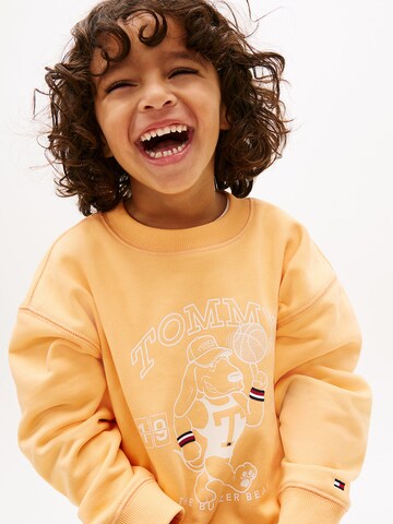 TOMMY HILFIGER Sweatshirt in Orange