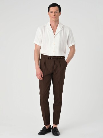 Antioch Slim fit Pleat-front trousers in Brown